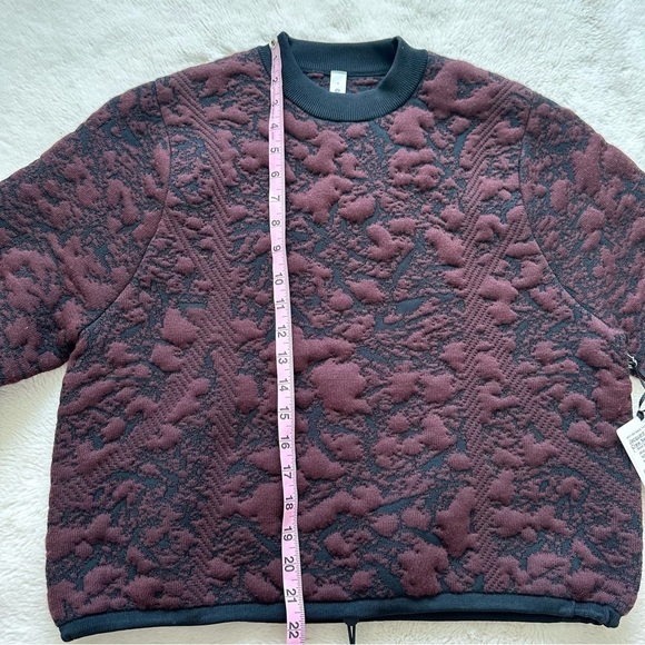 NWT!!! Lululemon Athletica women sweater size 4 Retail 168$ - Picture 8 of 10